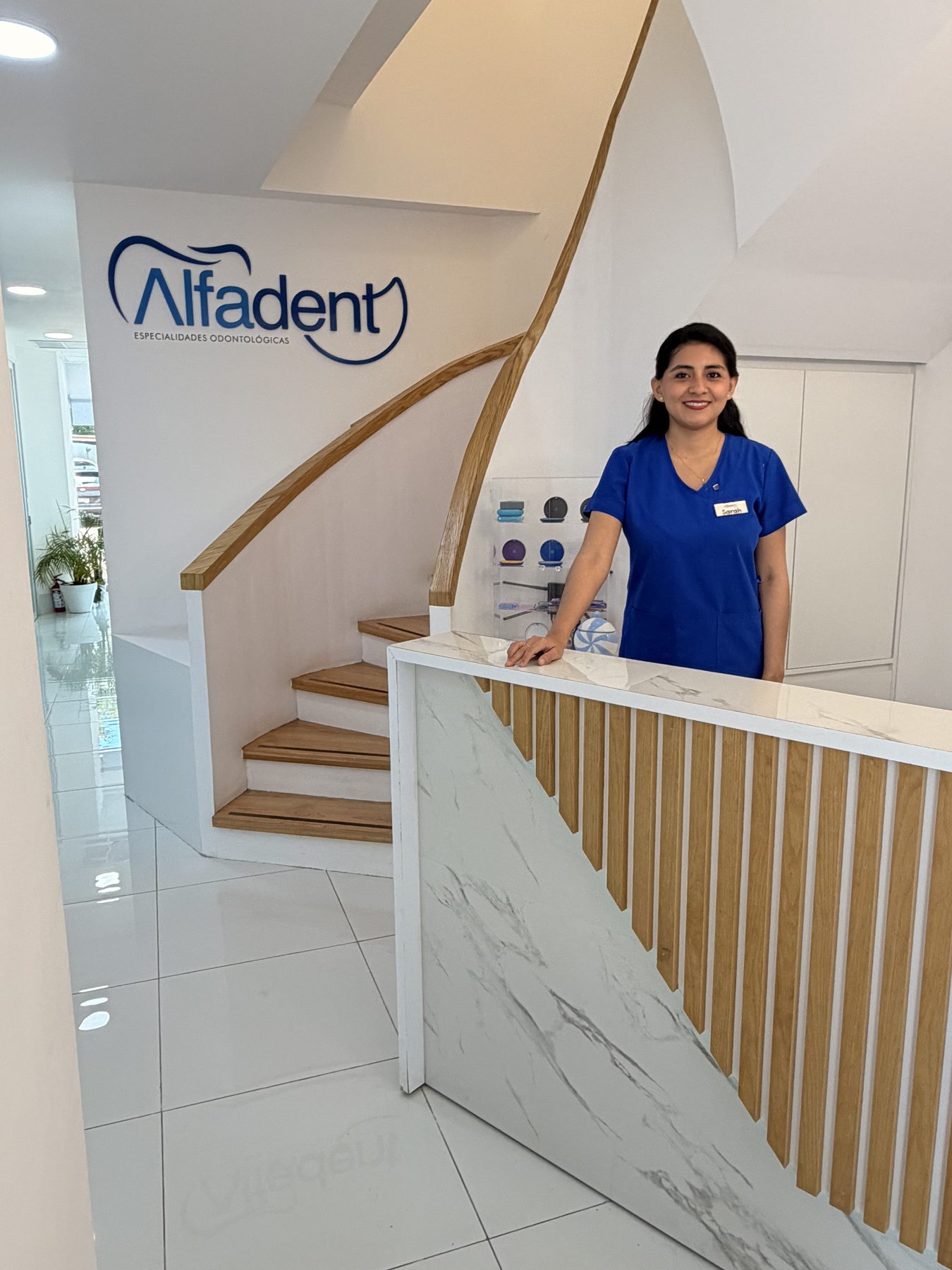 Recepción Alfadent con Sarah